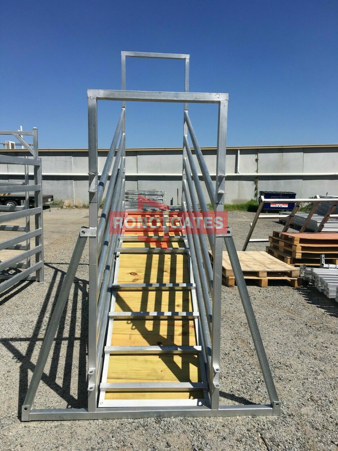 CATTLE YARD RAMP – Rono Gates